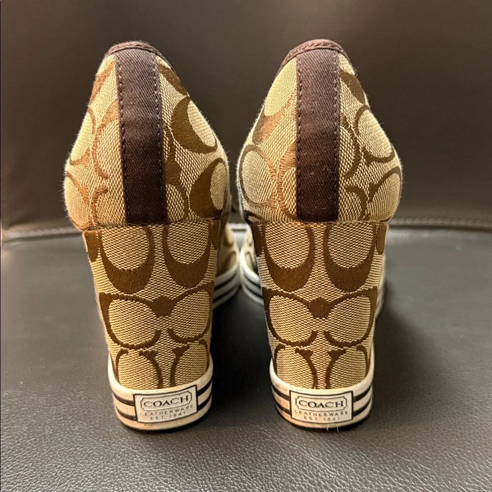 Coach Signature Sweetie Wedges - Tikonze Apapa Foundation - Picture 6 of 16